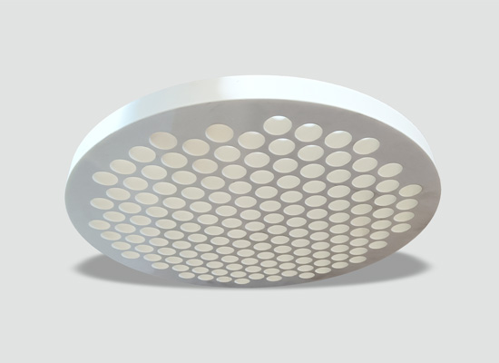 The ceramic filtered plate